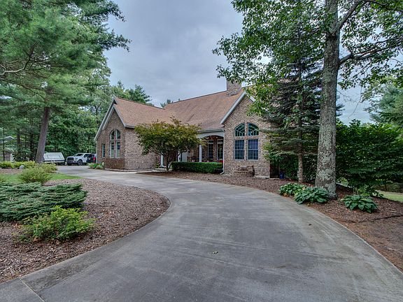 5th image of 7646 Wiczer Dr