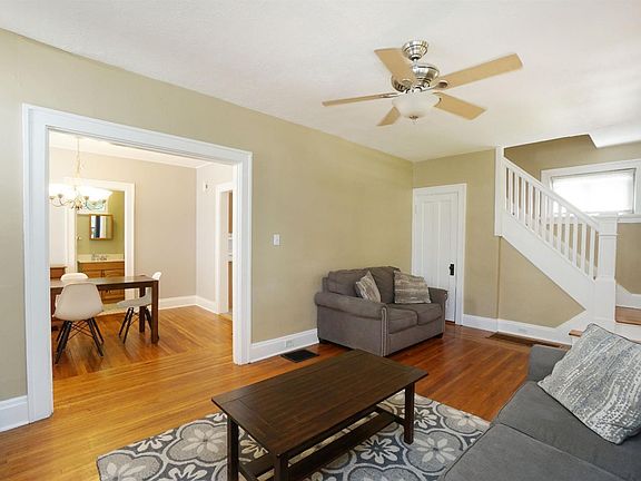 5th image of 3226 Daytona Ave