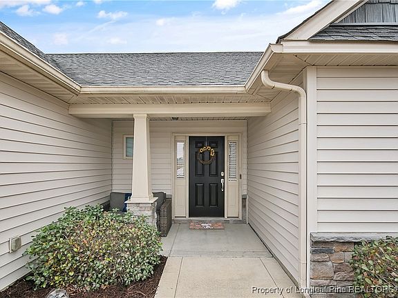5th image of 566 Collinwood Dr