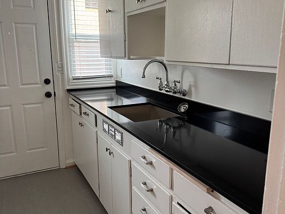 5th image of 2400 N Killingsworth St APT 5