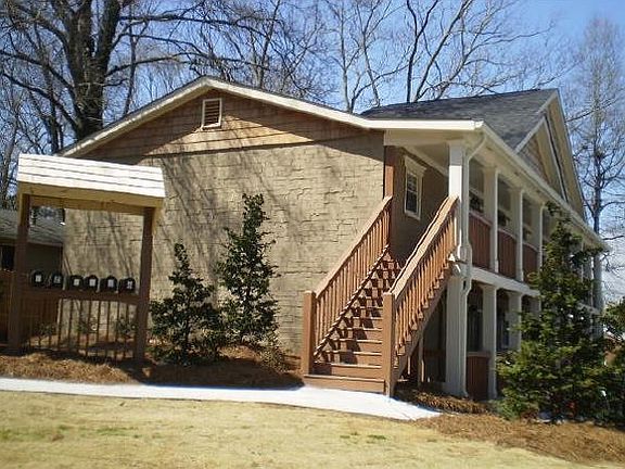 2nd image of 386 Lemon St NE APT 5