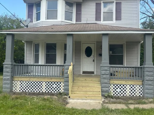 8205 Laumer Ave, Cleveland, OH 44105
