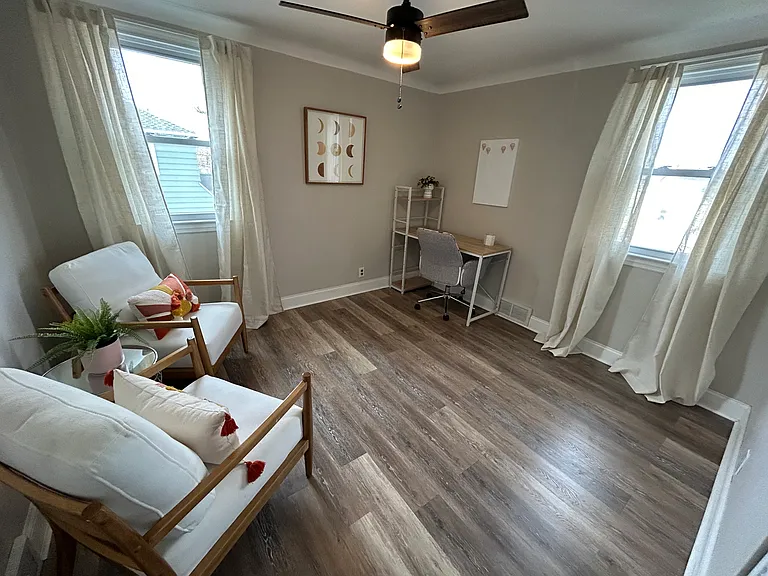 70 Ridgewood Rd — Photo 16