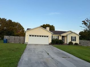 407 S Grazing Ct, Sneads Ferry, NC 28460