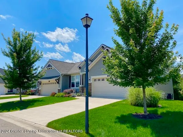 7452 Cabot Ct, Grand Ledge, MI 48837