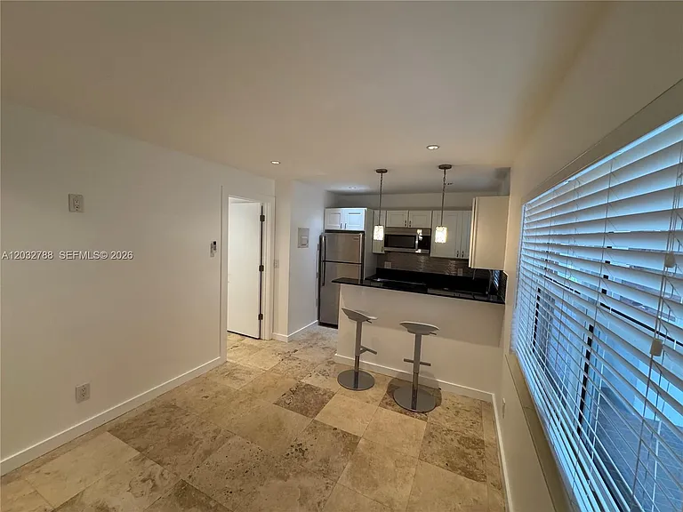 901 SE 2nd Ct #3 — Photo 6