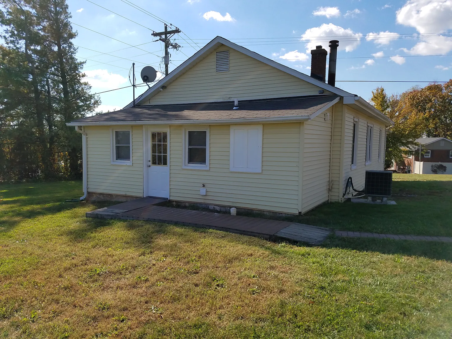 2 bed, 984 sqft, $2,400 — Photo 2