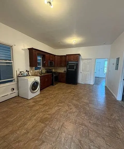 717 16th St #1 — Photo 5