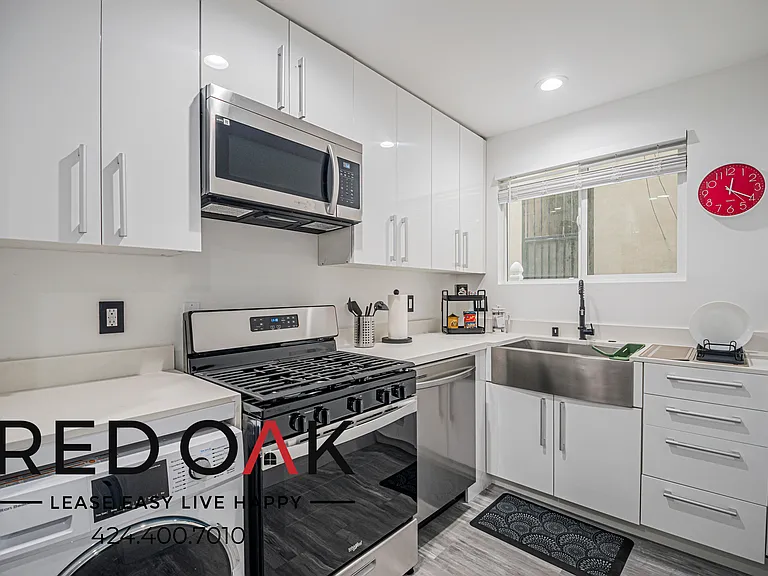 1346 N Fuller Ave #3 — Photo 9