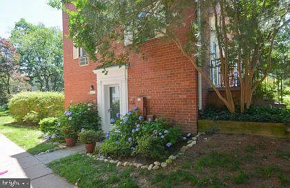 3311 Martha Custis Dr Photo 1