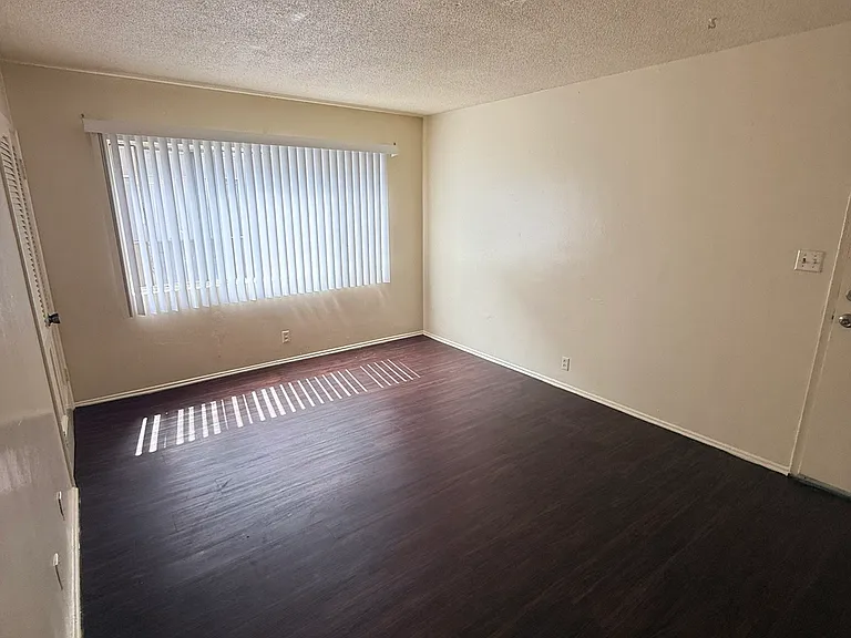 3920 W 113th St #5 — Photo 19