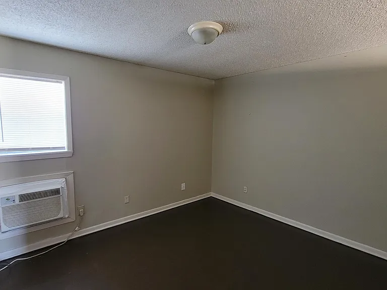 4005 E Nettleton Ave — Photo 6