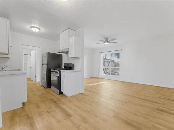 1850 Gardenia Ave #7, Long Beach, CA 90806