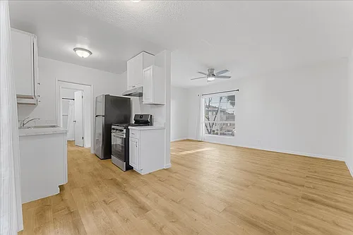 1850 Gardenia Ave #7 Photo 1