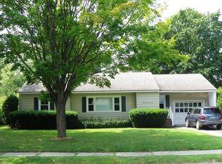 140 Dodds Ct, Burlington, VT 05408