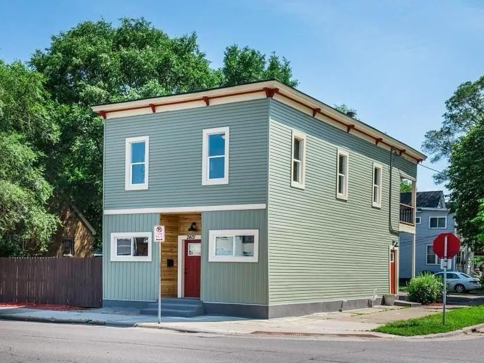 2401 University Ave NE