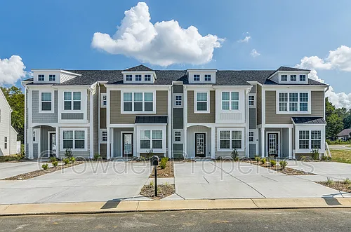 362 Halton Crossing Dr SW Photo 1