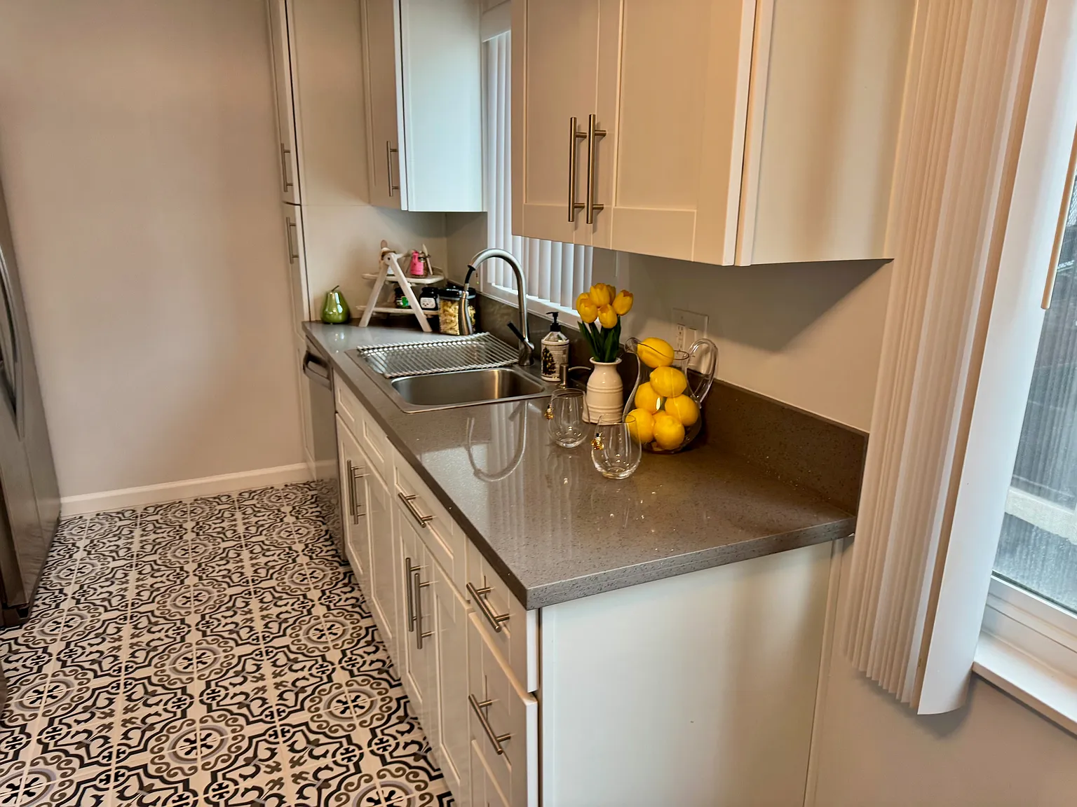 1512 Corinth Ave — Photo 3