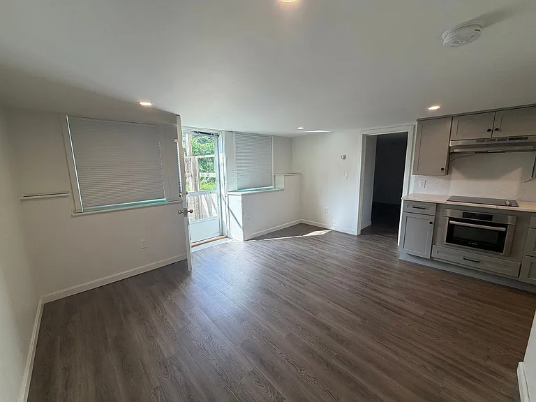 74 S State St #5 — Photo 4