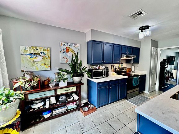 3rd image of 5323 Canterford Ln