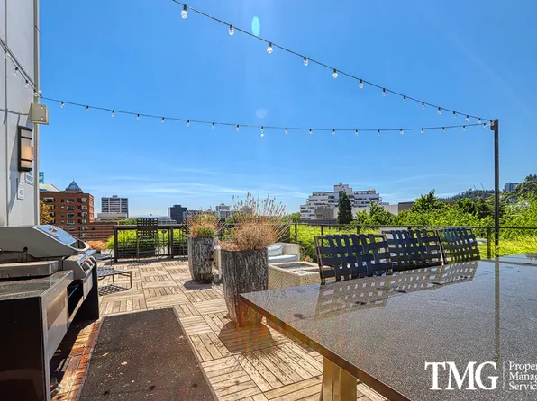 11 Marche Apartments, 1115 SW Market St #509, Portland, OR 97201