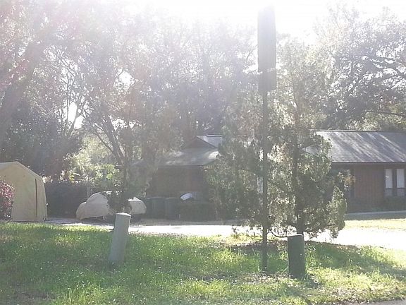 3rd image of 2425 Oak Park Dr