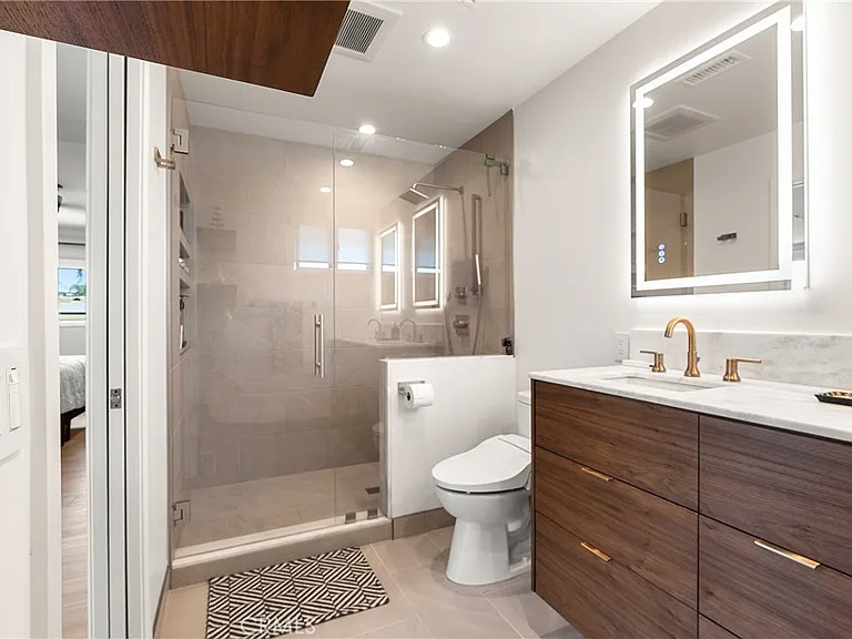 24701 Nympha Dr — Photo 46