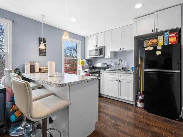 705 8th Street image 15 of 34