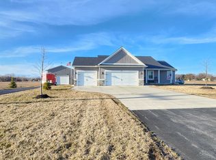 824 W Ridge Rd, Essexville, MI 48732