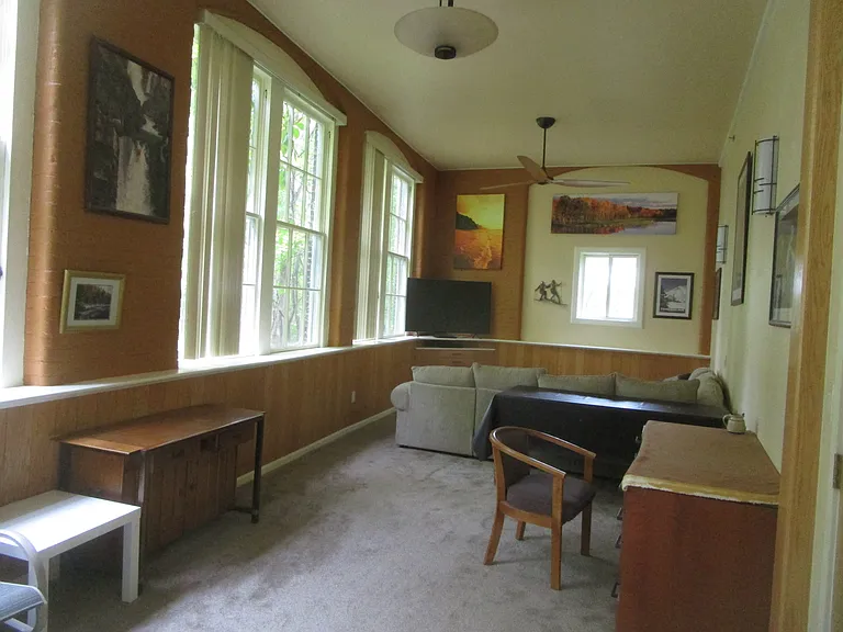 215 Benmont Ave #G — Photo 4