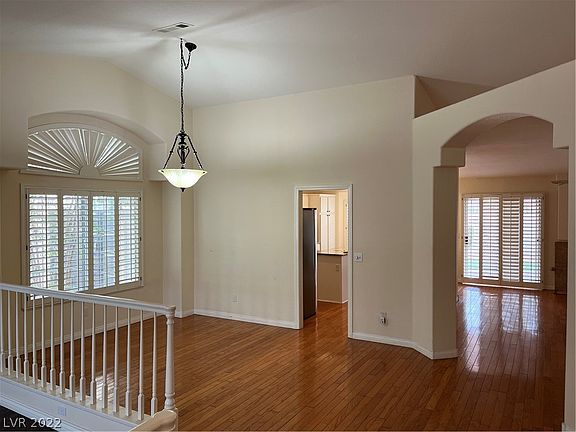 2nd image of 7612 Emerald Gardens Cir #0