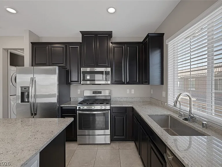 8493 Insignia Ave #101 — Photo 13
