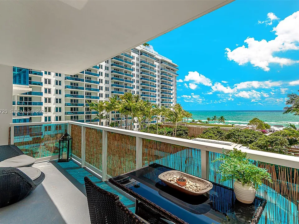 2301 Collins Ave #625