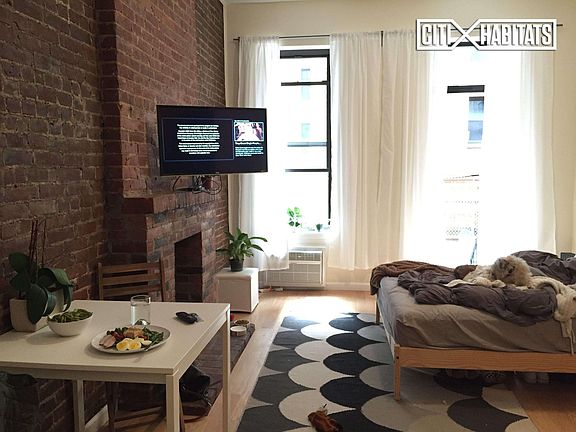 3rd image of 150 E 84th St APT 2P