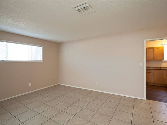 5th image of 6998 Buchanan Ave