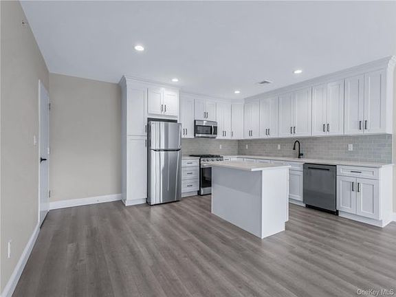 5th image of 110 School St #6