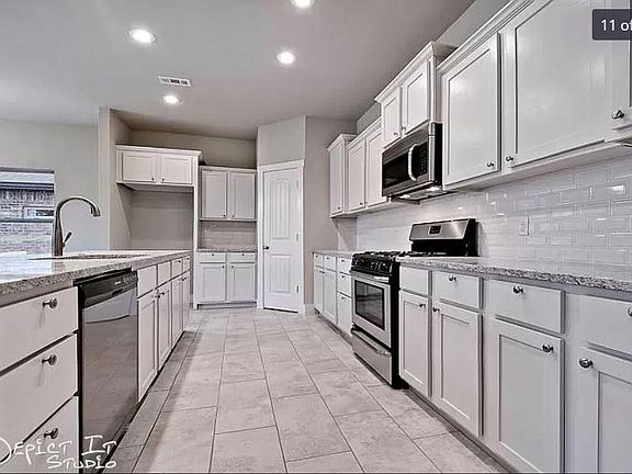 3rd image of 207 Prairie Ln
