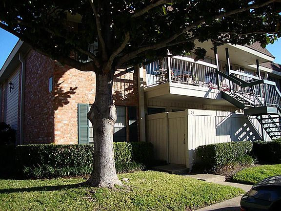 2nd image of 845 Augusta Dr #25B