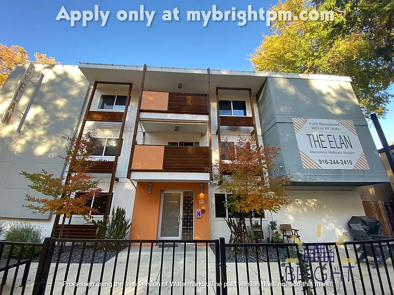 Marvelous Modern Midtown- The Elan — Photo 2