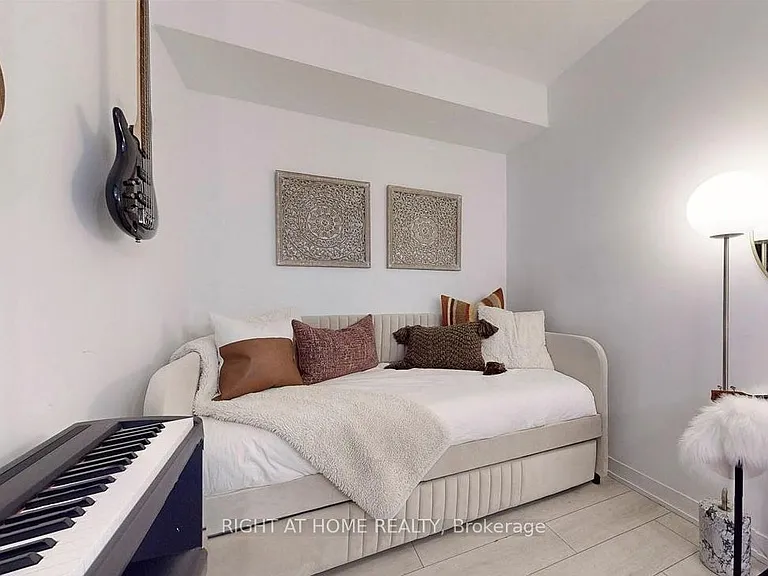 31 Tippett Rd #362 — Photo 11