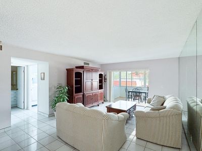 12015 Greenway Circle S #209, Royal Palm Beach, FL, 33411