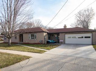 2100 S Jackson St, Appleton, WI 54915