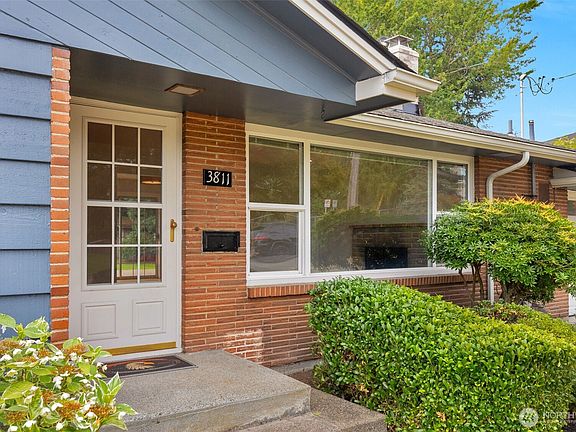 2nd image of 3811 SW 105th Street