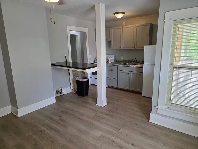 1627 SW Clay St #3 — Photo 3