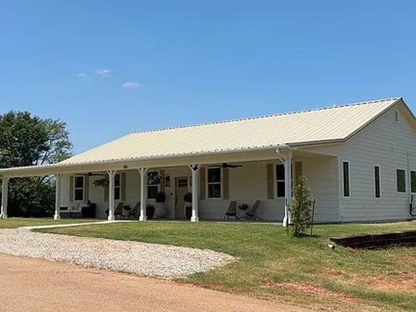 100 E 1st St, Wellston, OK 74881