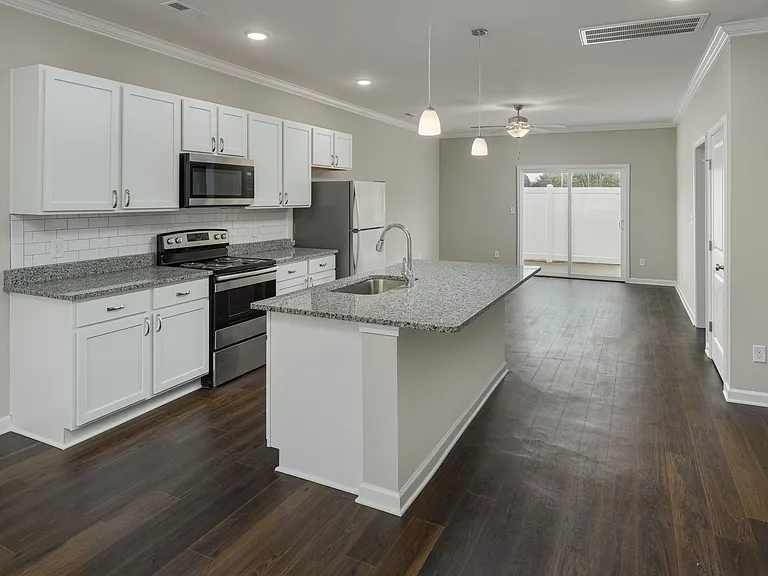 Edgewood Condos — Photo 52