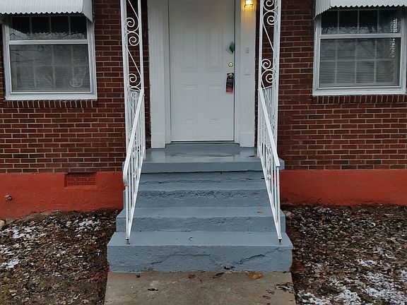 2nd image of 2528 Linden Ave