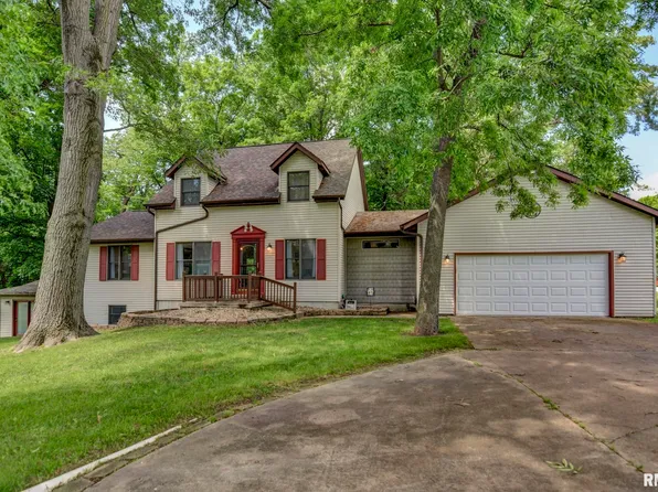 73 Dutch Ct, Taylorville, IL 62568