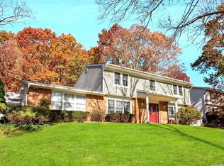 125 Washington Blvd, Commack, NY 11725