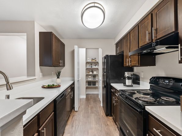 1206 NW Tahoe Ln #34203